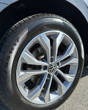Volkswagen Passat cena 155000 przebieg: 29500, rok produkcji 2022 z Brzeszcze małe 154